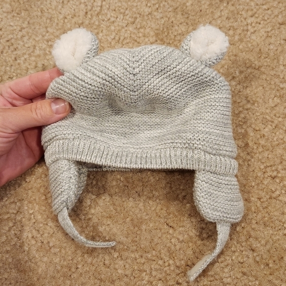 Baby GAP Gray and White Sherpa Lined Bear Beanie, size 0-3 months - Picture 2 of 7